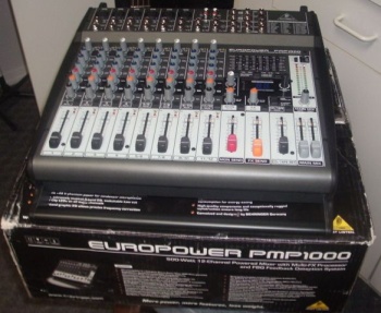 PMP1000 Behringer 500 Watt Powered Mixer