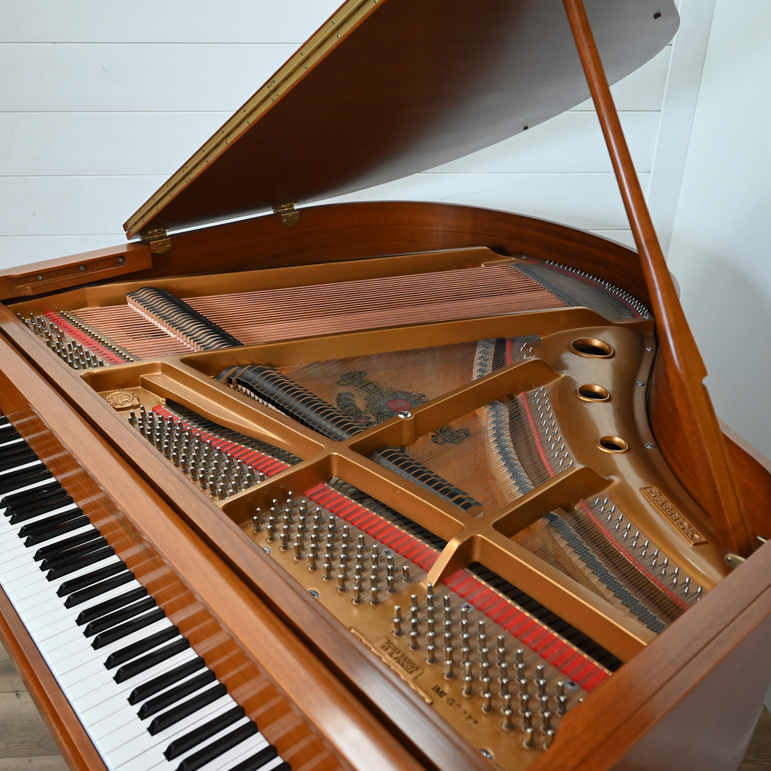 1993 Samick SG-140AF Baby Grand Piano - Image 3